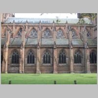 Lichfield Cathedral, photo Harry Mitchell, Wikipedia.JPG